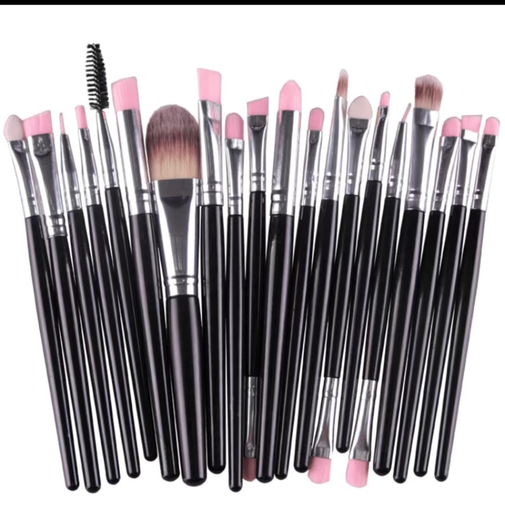 Makeup brushes